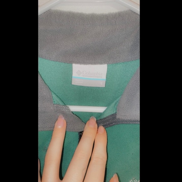 columbia pull over - Picture 2 of 3